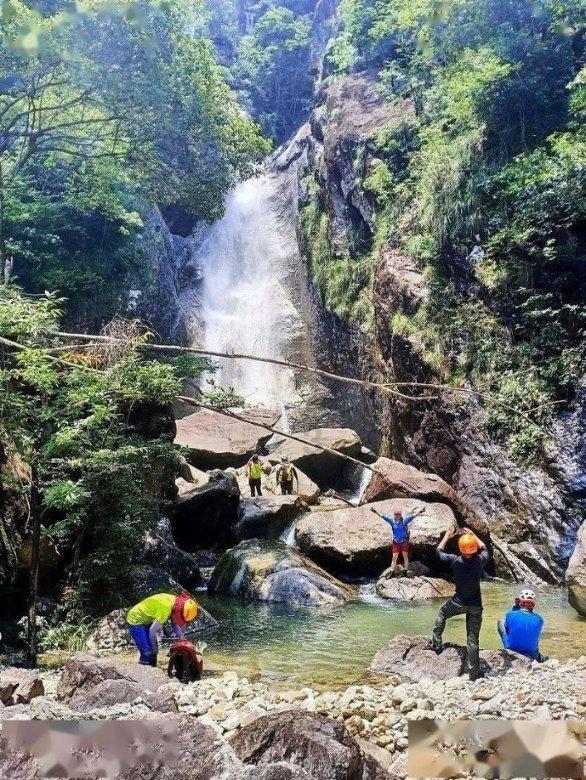 城中区 困难居民收到暖心年货